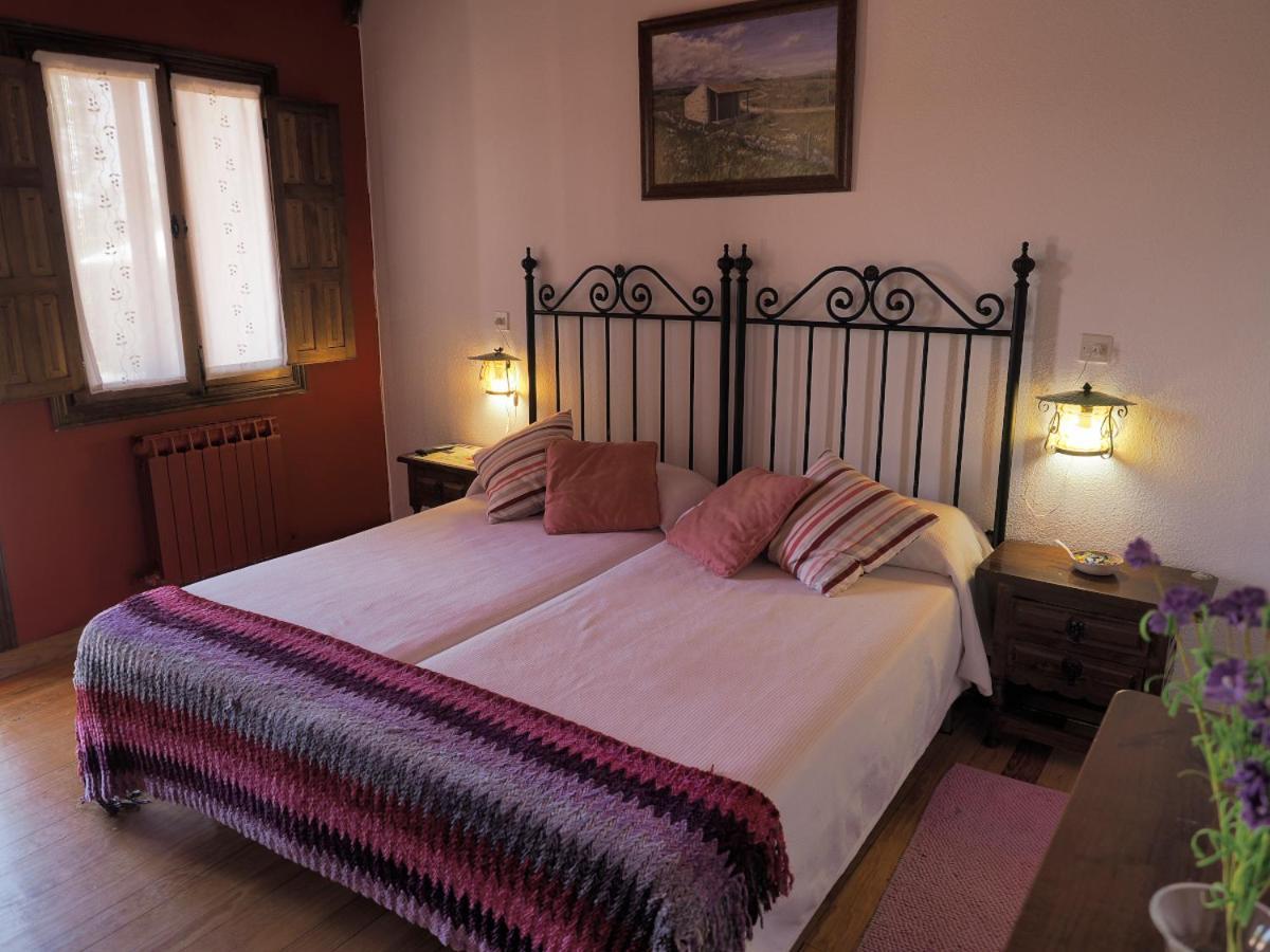 Hospedium Hostal Almanzor Navarredonda Extérieur photo