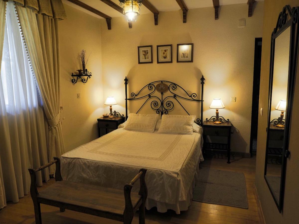 Hospedium Hostal Almanzor Navarredonda Extérieur photo
